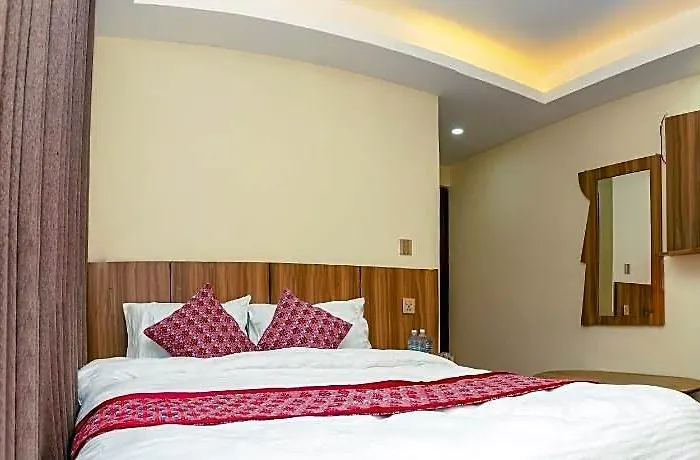 Rightway & Restaurant Hotel Kathmandu